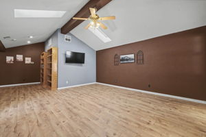 Photo 36