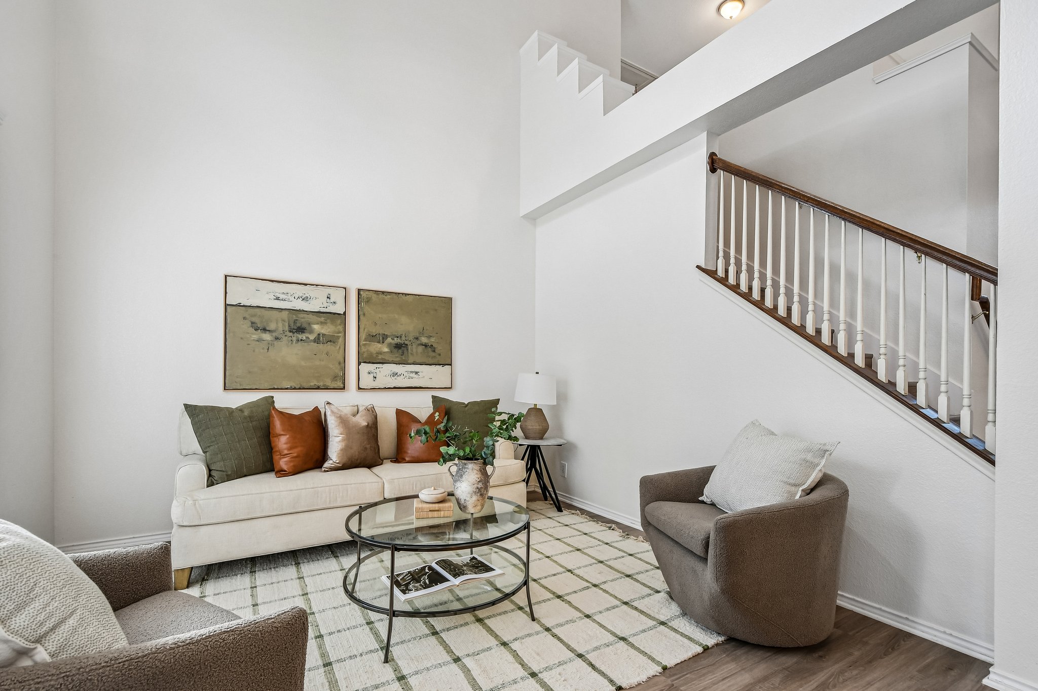 Lord Byron Cir-S1906-008.jpg
