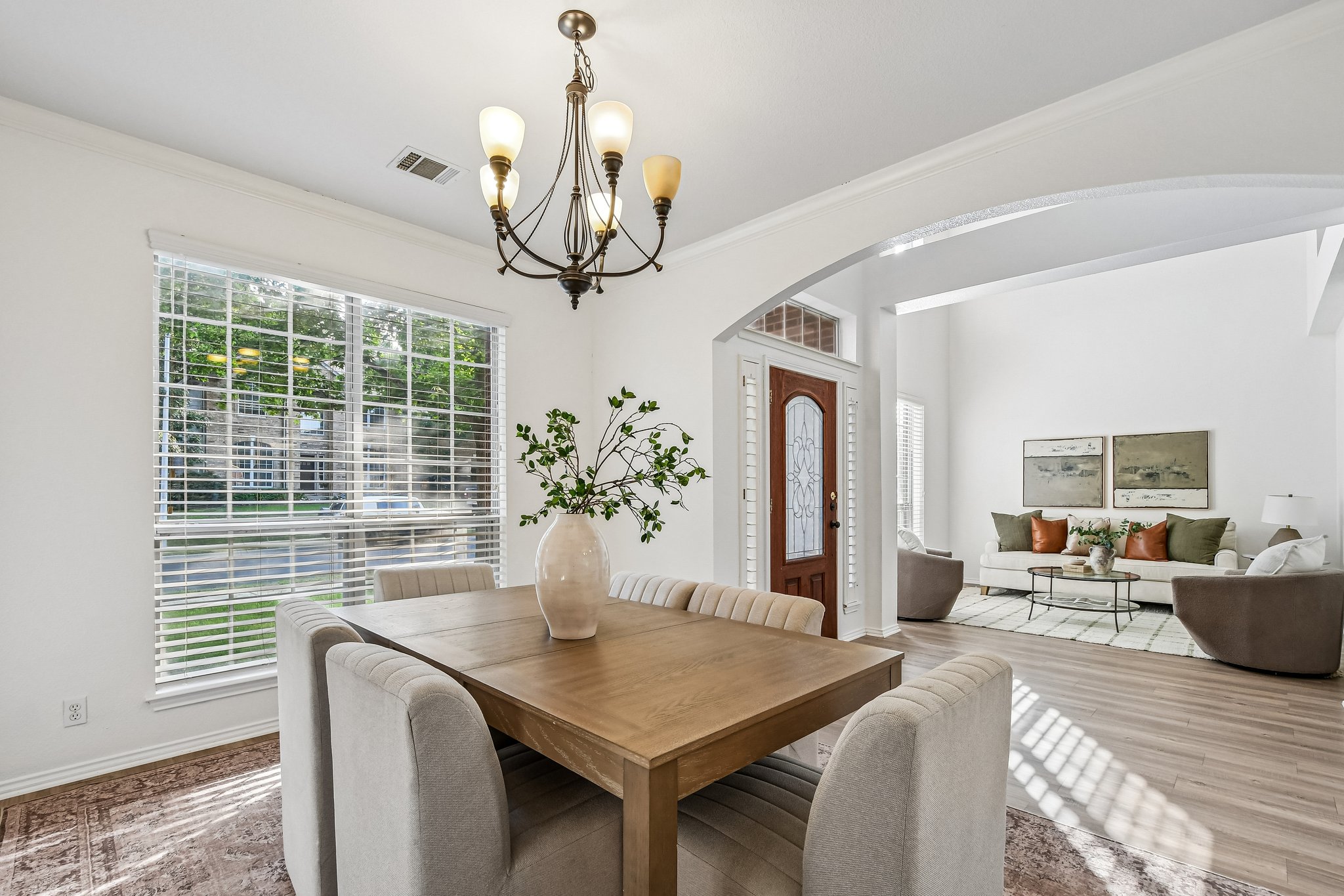 Lord Byron Cir-S1906-017.jpg