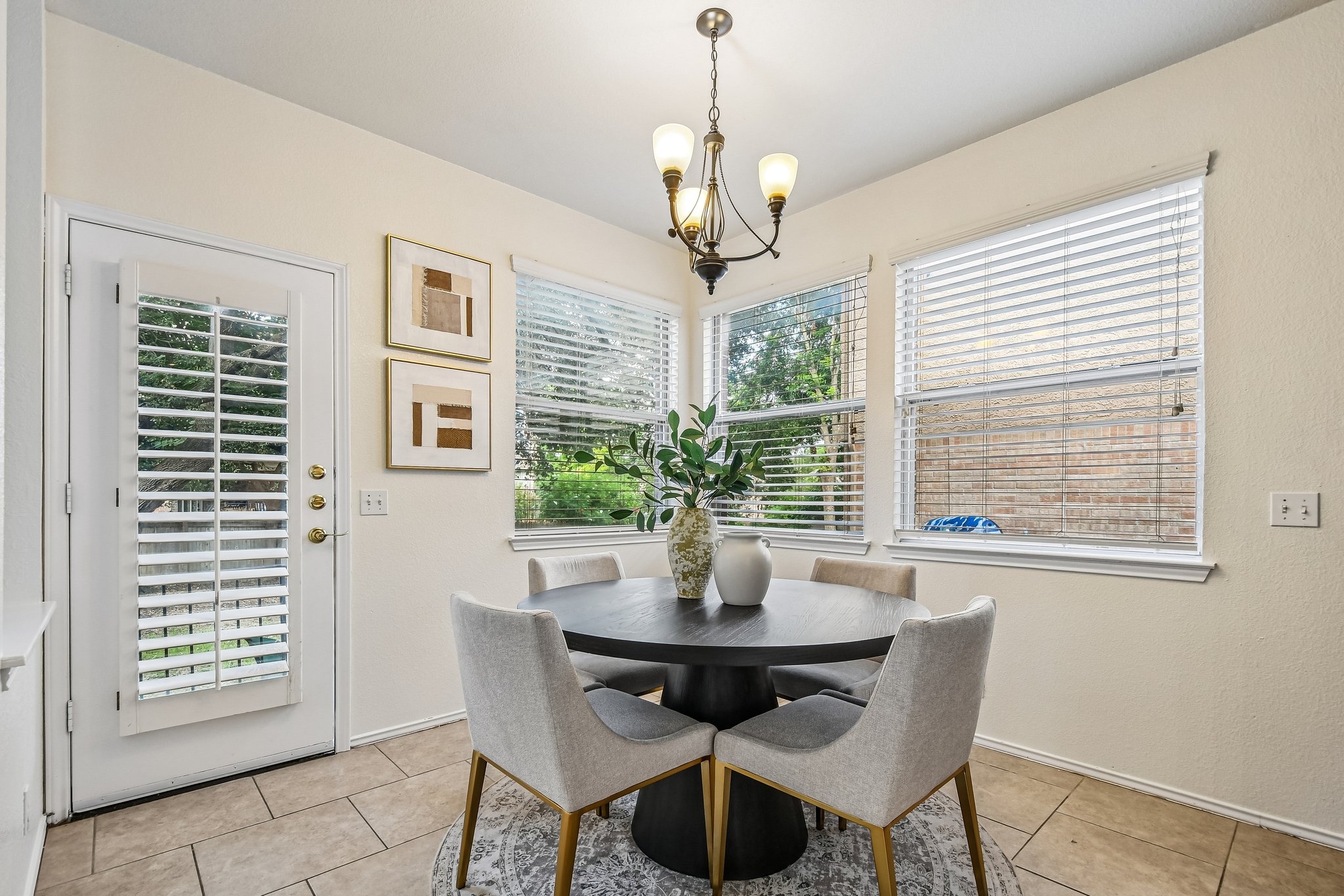 Lord Byron Cir-S1906-020.jpg