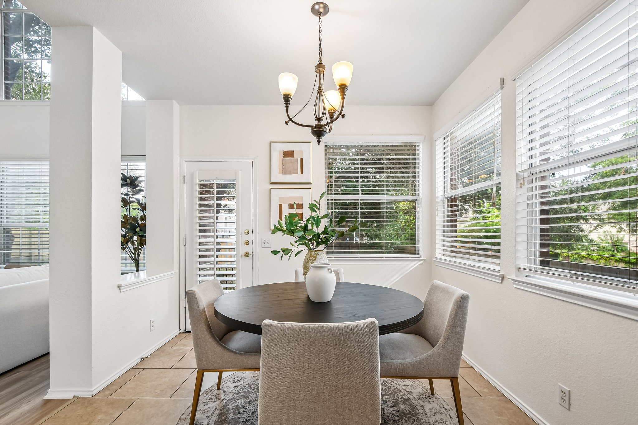 Lord Byron Cir-S1906-021.jpg