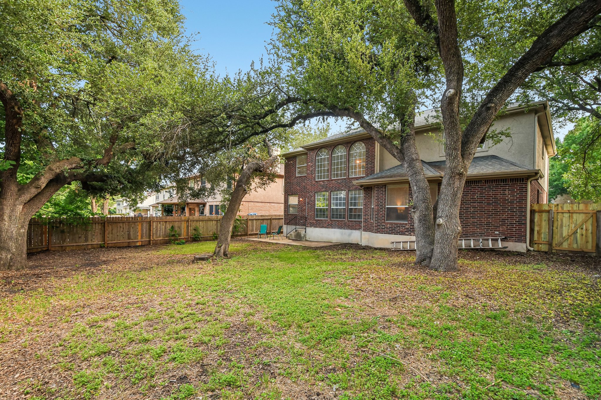 Lord Byron Cir-S1906-058.jpg