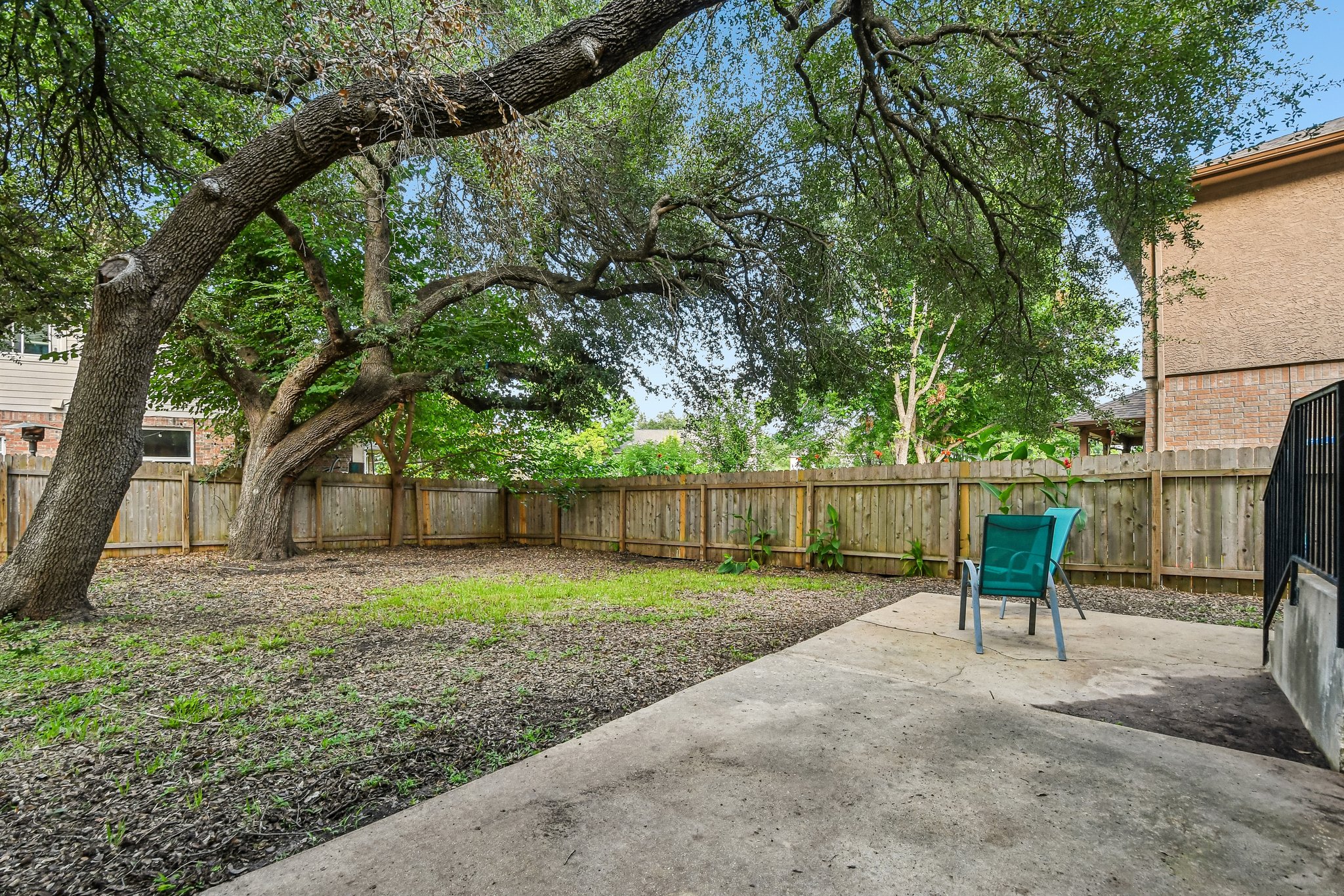 Lord Byron Cir-S1906-059.jpg