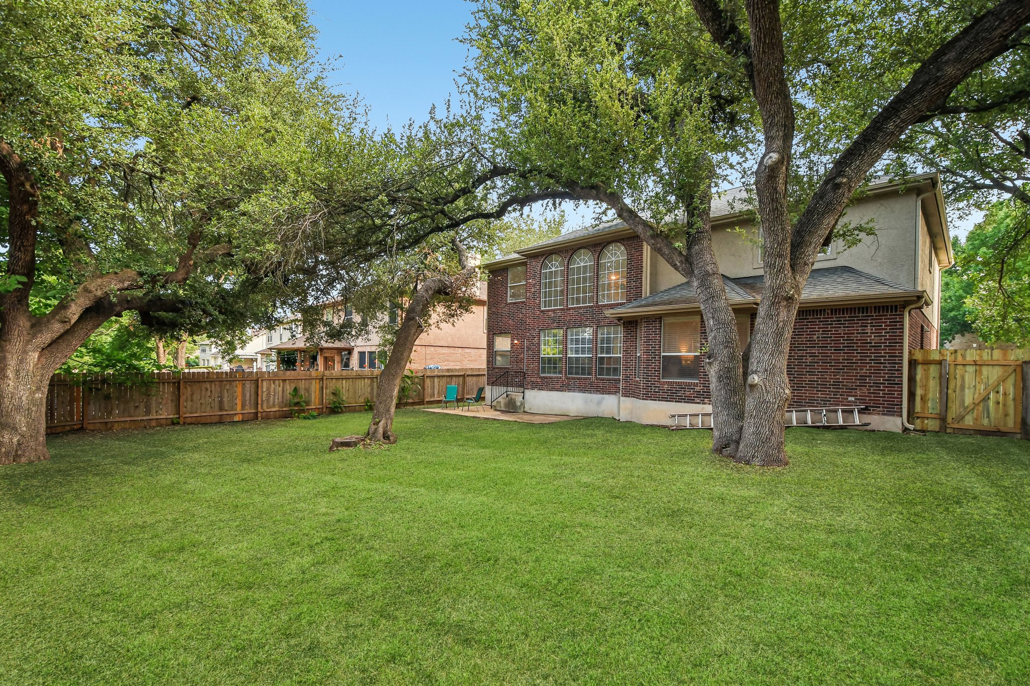 Lord Byron Cir-S1906-063.jpg