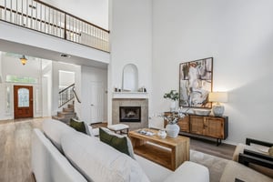 Lord Byron Cir-S1906-005.jpg