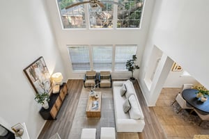 Lord Byron Cir-S1906-015.jpg