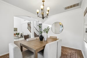 Lord Byron Cir-S1906-018.jpg