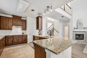 Lord Byron Cir-S1906-025.jpg