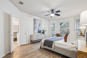 Lord Byron Cir-S1906-030.jpg