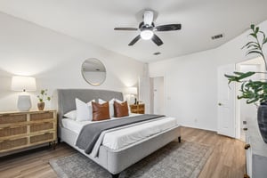 Lord Byron Cir-S1906-032.jpg