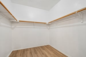 Lord Byron Cir-S1906-040.jpg