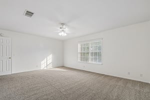 Lord Byron Cir-S1906-043.jpg