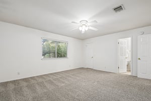 Lord Byron Cir-S1906-046.jpg