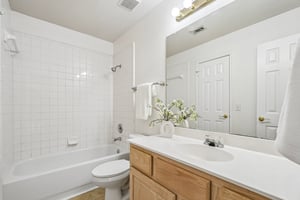Lord Byron Cir-S1906-048.jpg