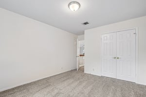 Lord Byron Cir-S1906-050.jpg