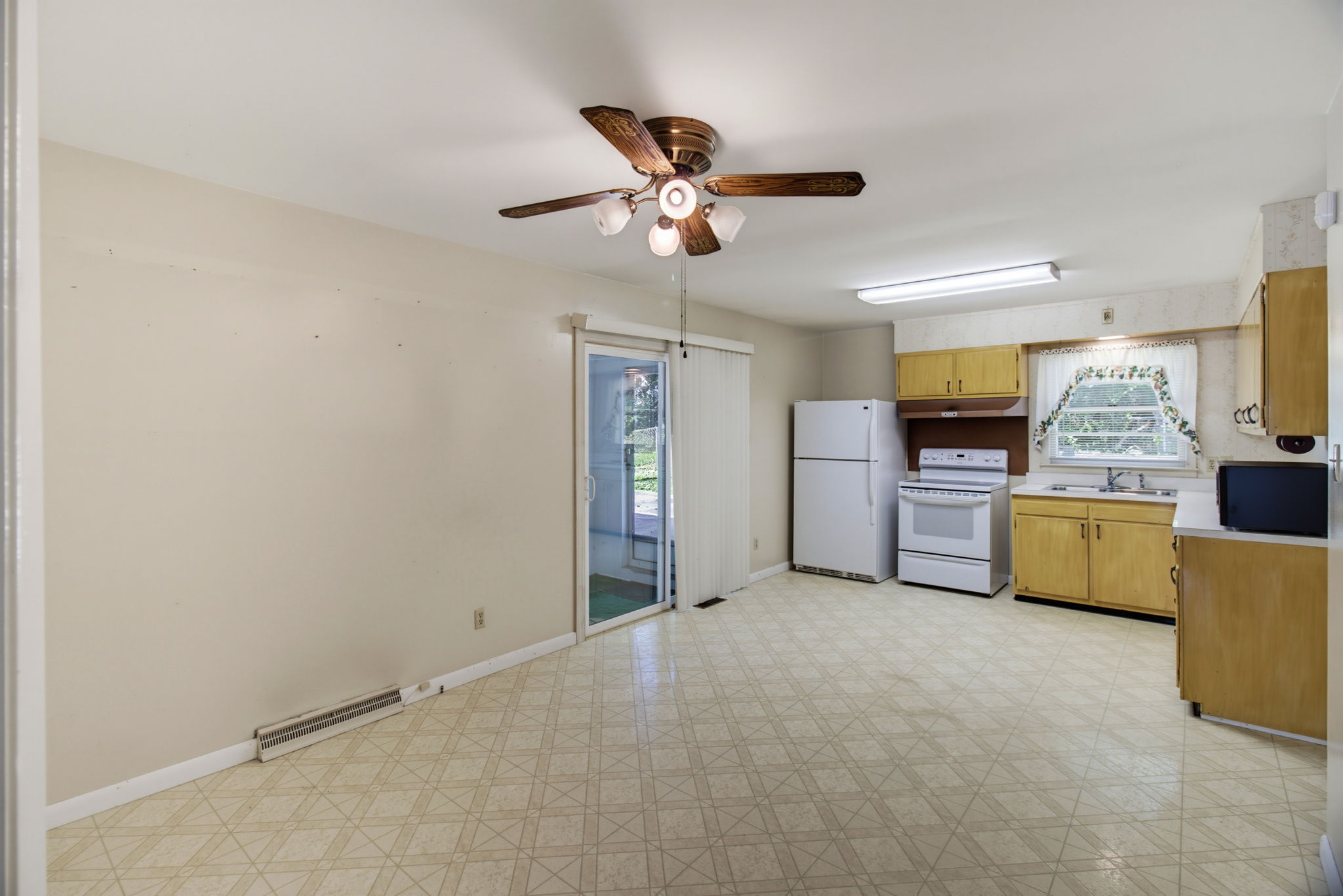 4002 Rehobeth Church Rd-11