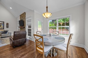 Breakfast Area overlooks patio