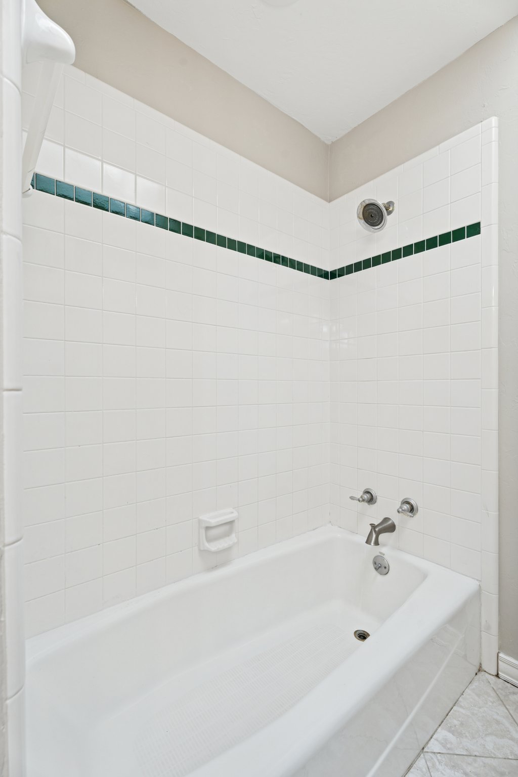 4004 Stonebridge Cir_030.jpg