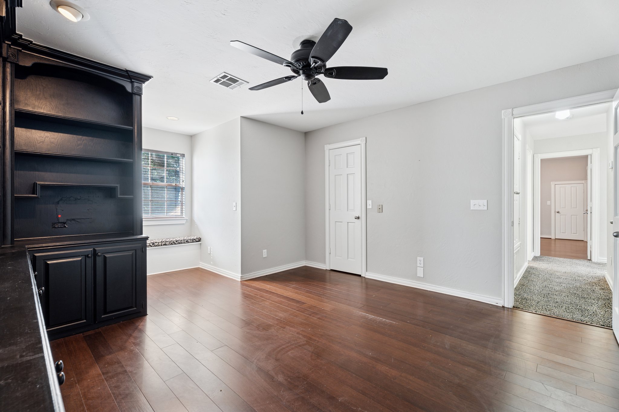 4004 Stonebridge Cir_034.jpg