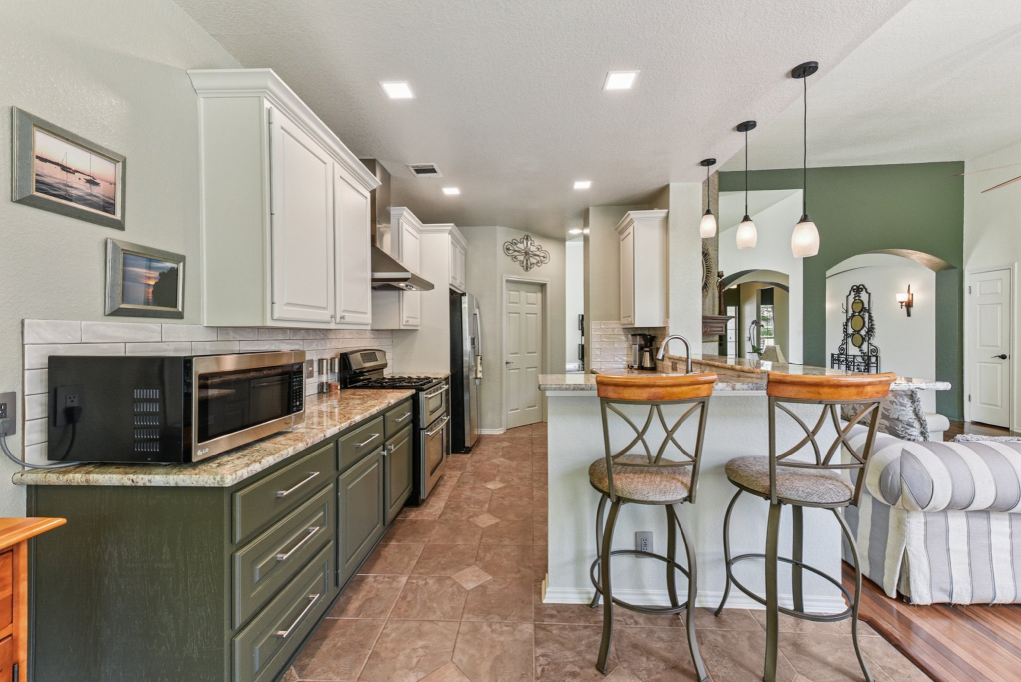 Travis Country Cir-1406-015.jpg