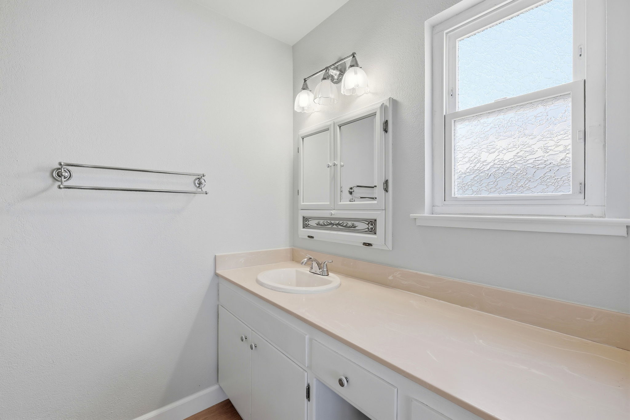 027_F8_4006 Boulder Dr