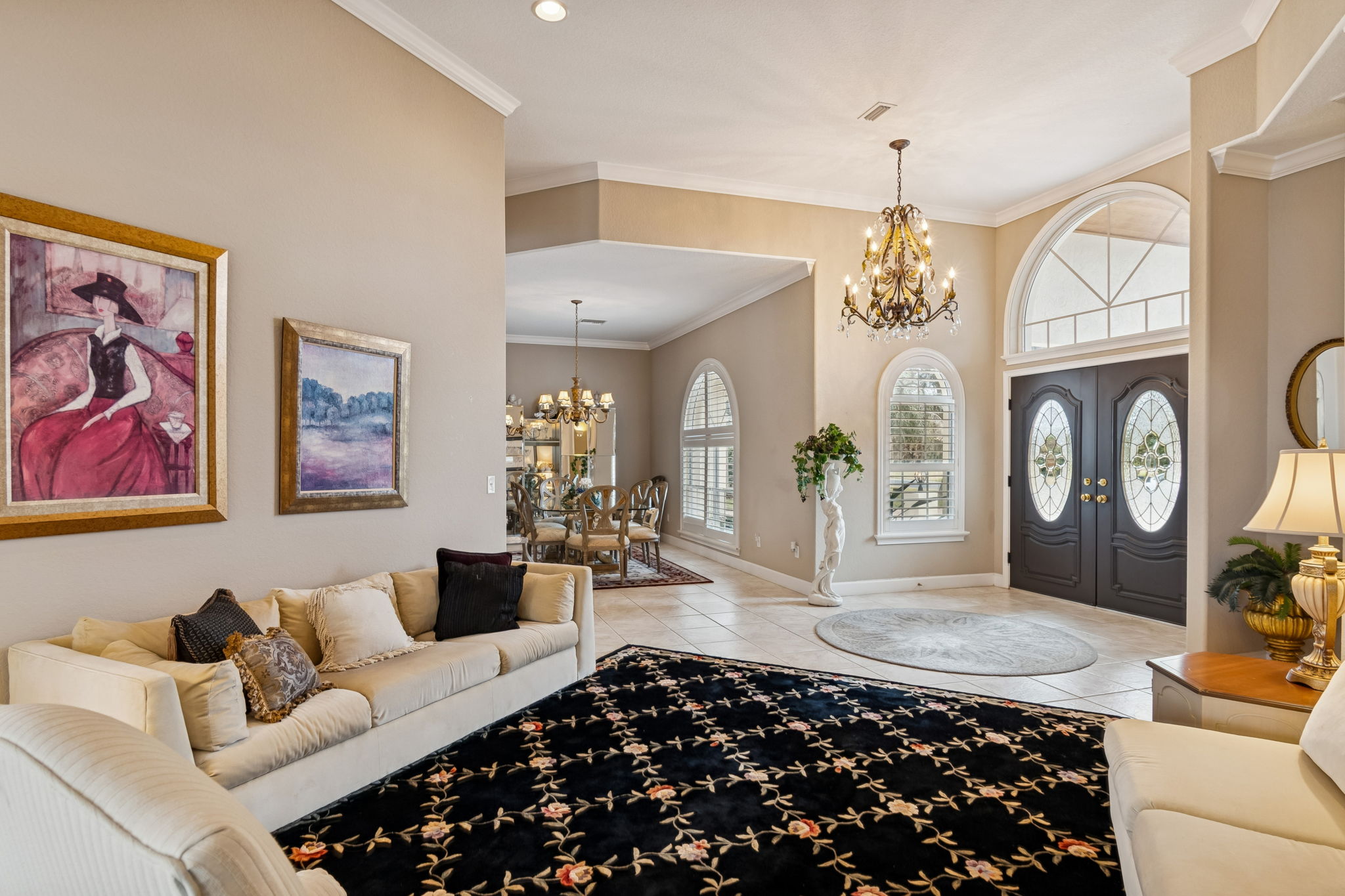 Entry Foyer/Living Room