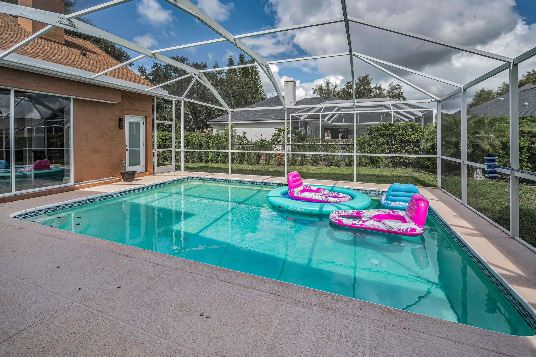 Pool2