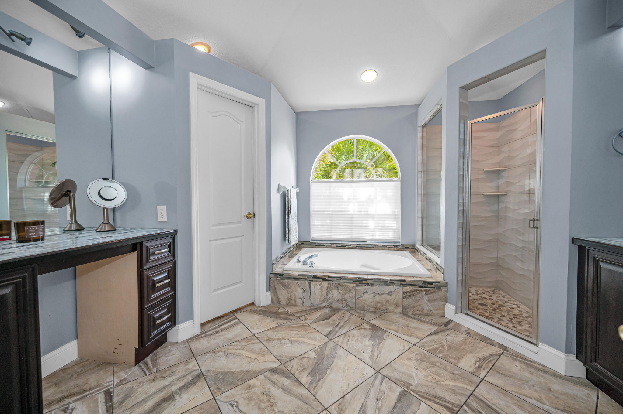 Primary Bathroom1a