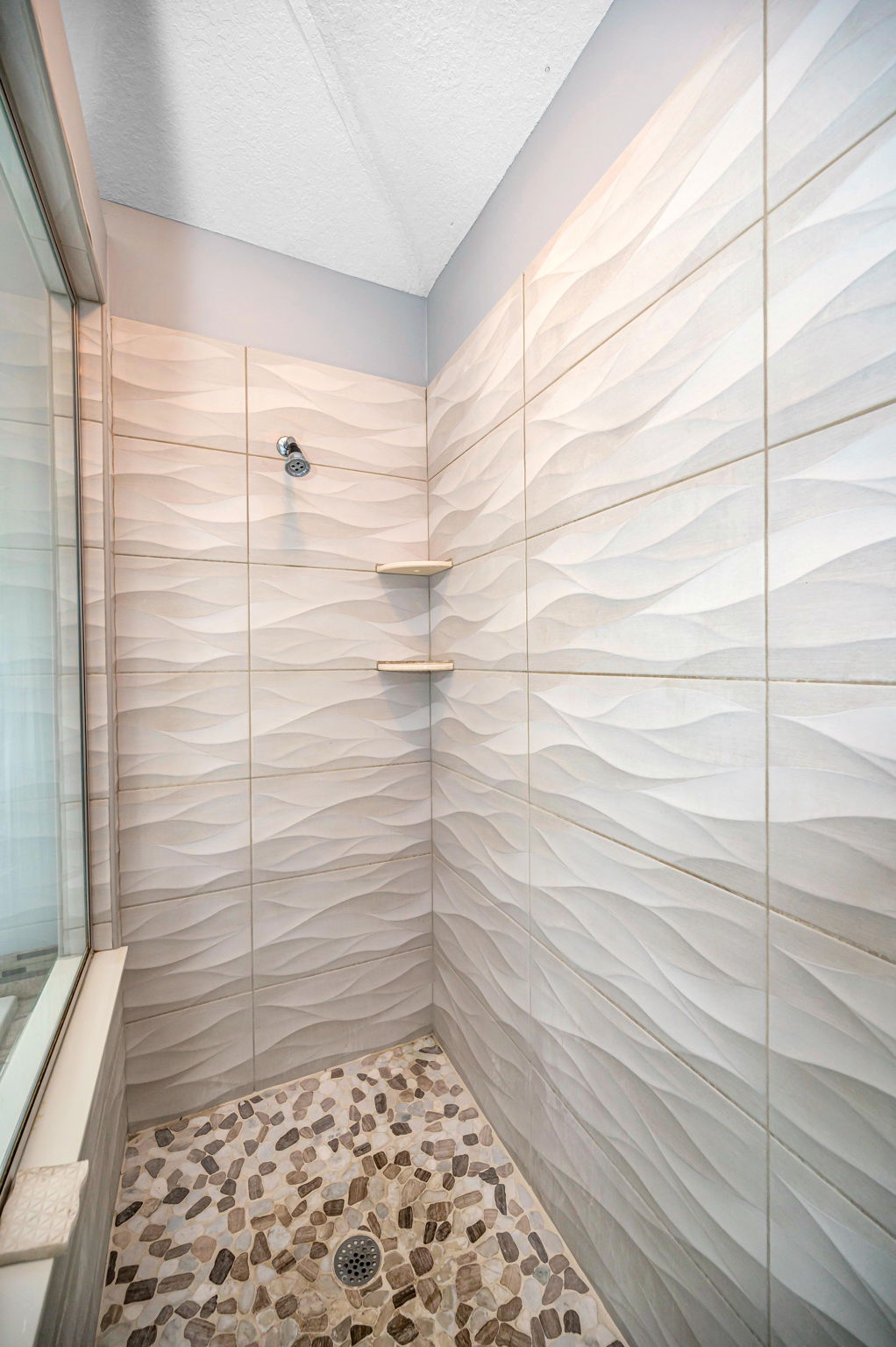 Primary Bathroom1c