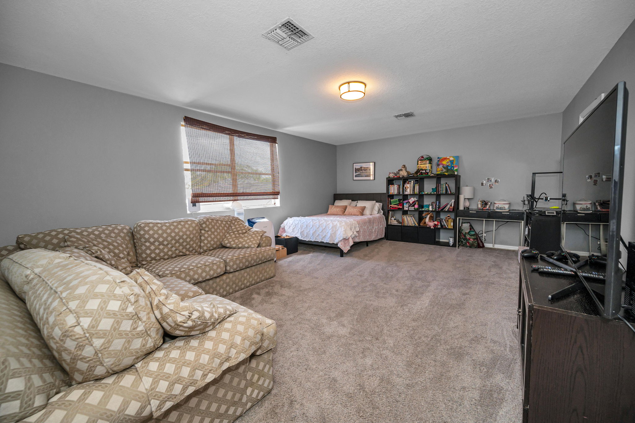 Upper Level Bonus Room1
