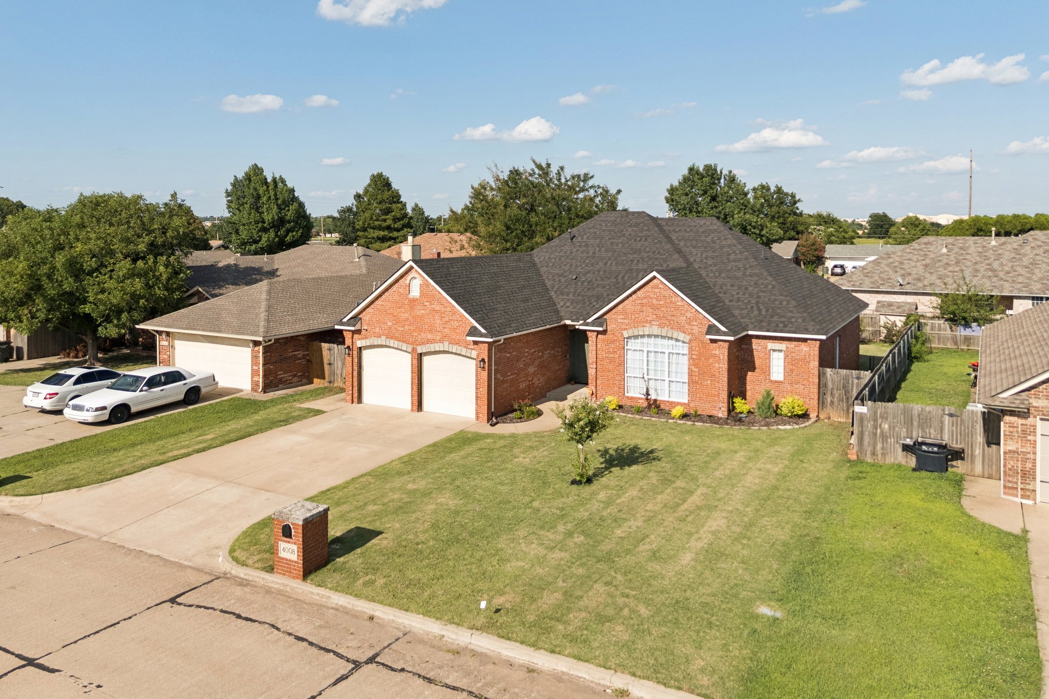 4008 Lamar Dr_001.jpg