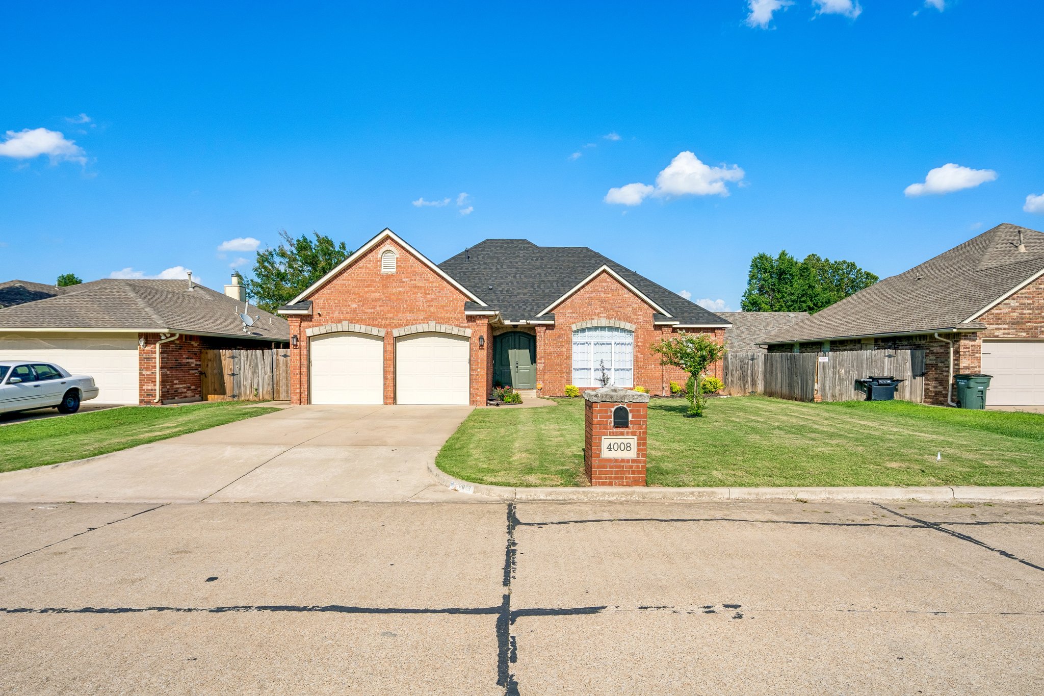4008 Lamar Dr_001 (2).jpg