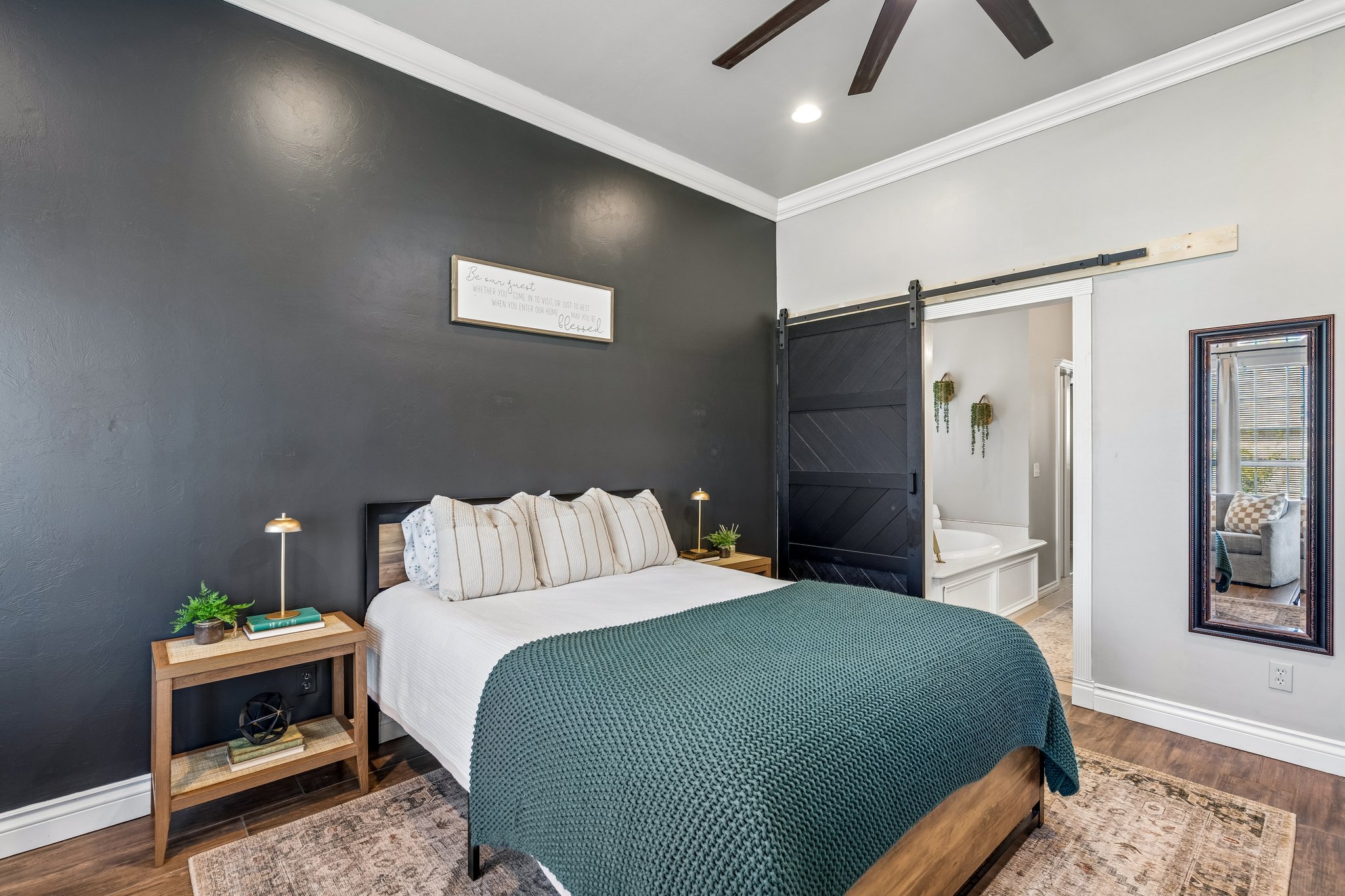 4008 Lamar Dr_029.jpg