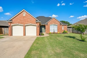 4008 Lamar Dr_005.jpg