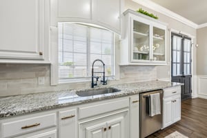 4008 Lamar Dr_021.jpg