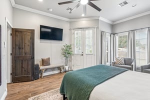 4008 Lamar Dr_026.jpg