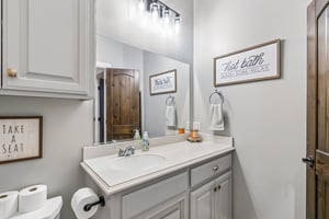 4008 Lamar Dr_042.jpg