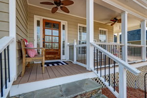 Front Porch/Entrance