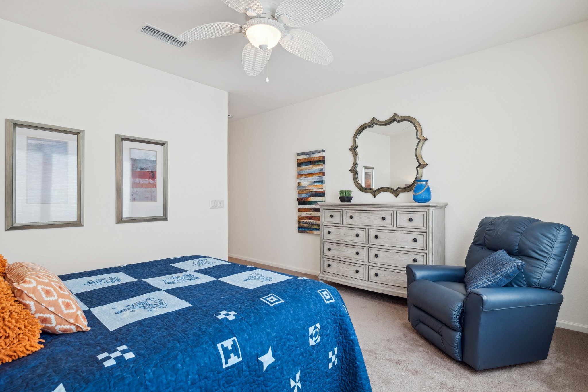 4009 N 164th Dr - 011.jpg