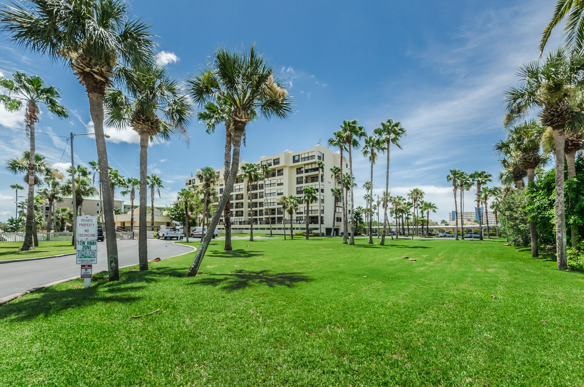 10-Boca Vista Rear Exterior