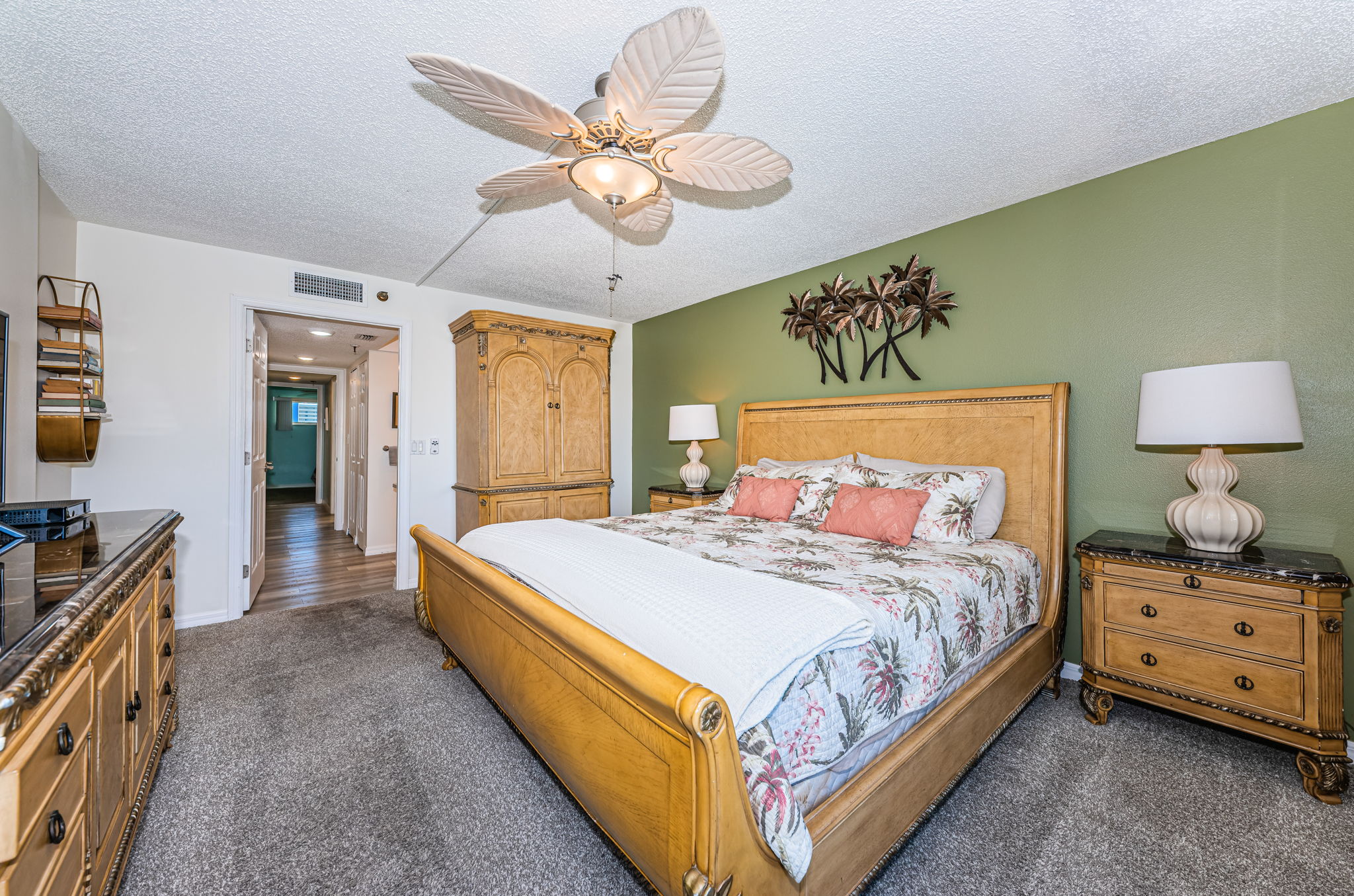 Primary Bedroom 1b-2