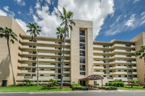 11-Boca Vista Front Exterior