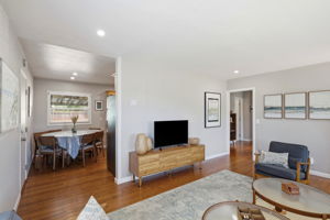 012_F8_401 15th Ave