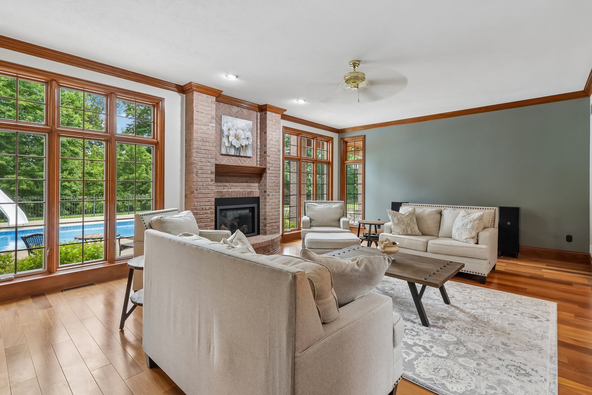 Blackstone Ln-S2407-009.jpg