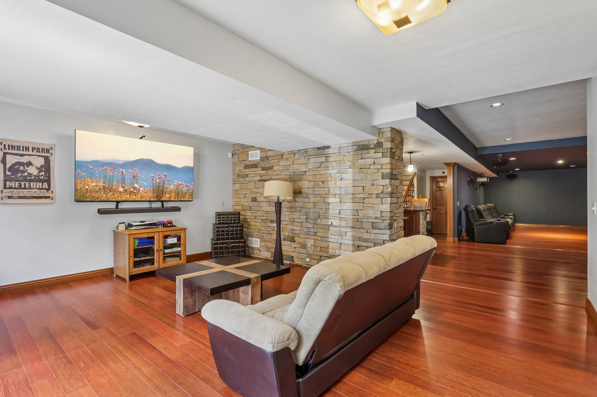 Blackstone Ln-S2407-028.jpg