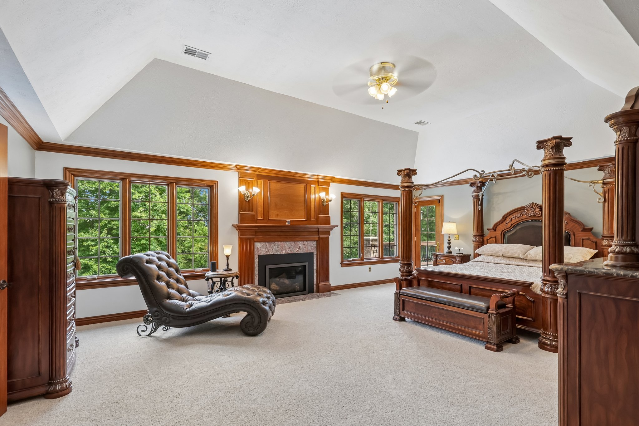 Blackstone Ln-S2407-054.jpg