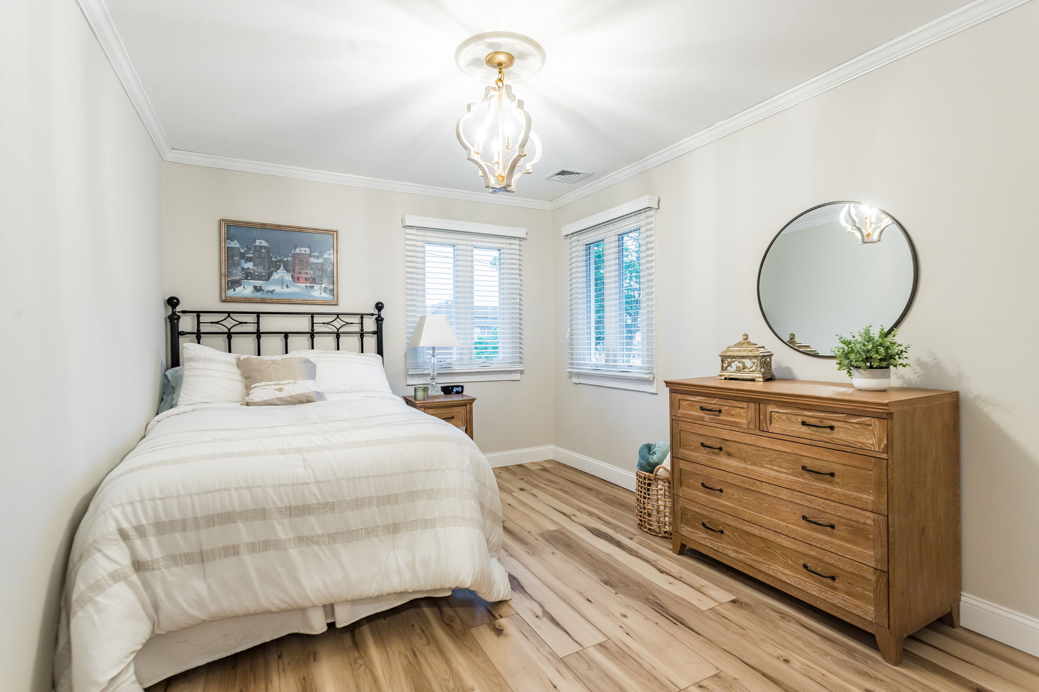  401 Bunker Dr, Oceanside, NY 11572, US Photo 27