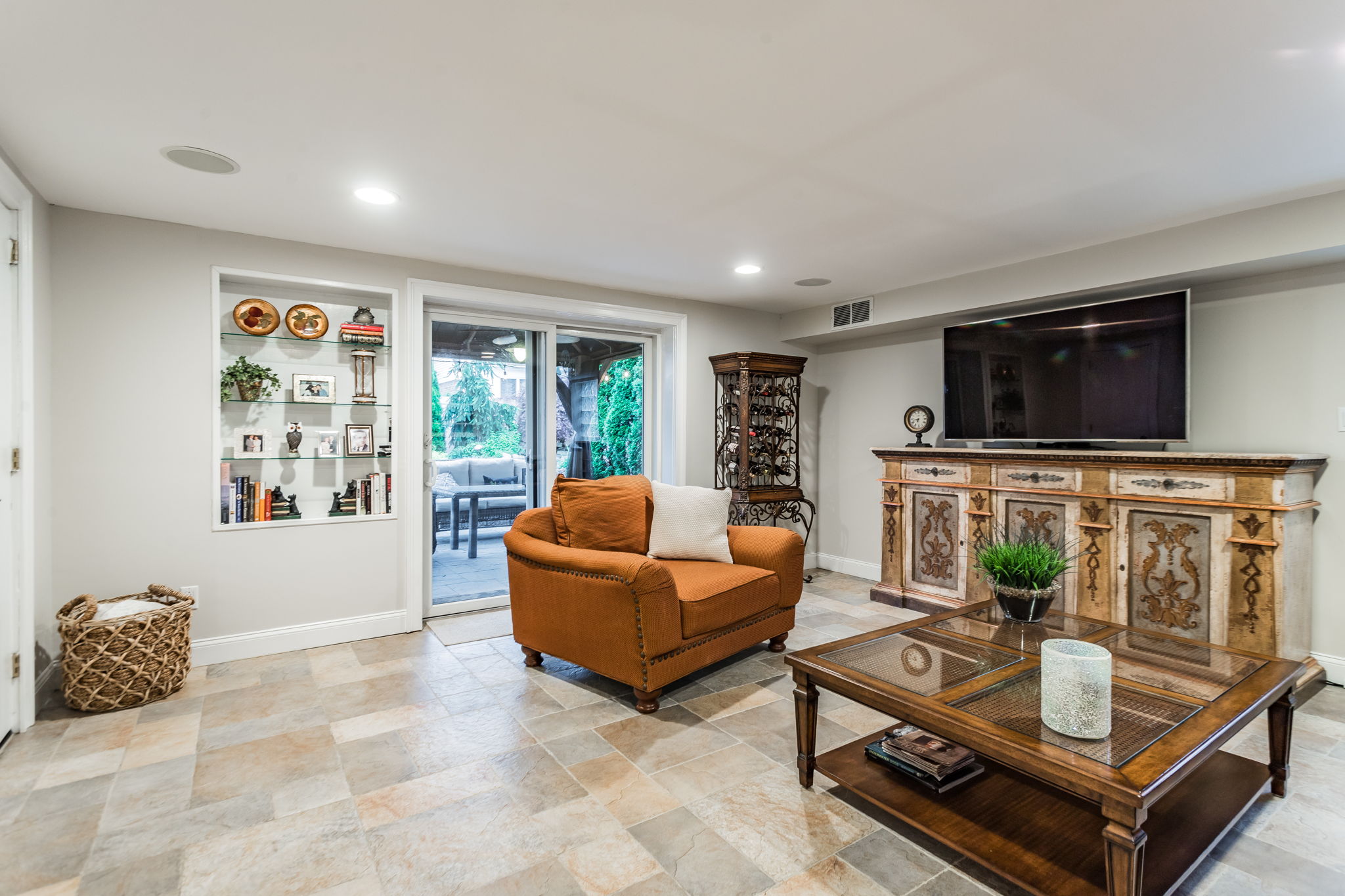  401 Bunker Dr, Oceanside, NY 11572, US Photo 42