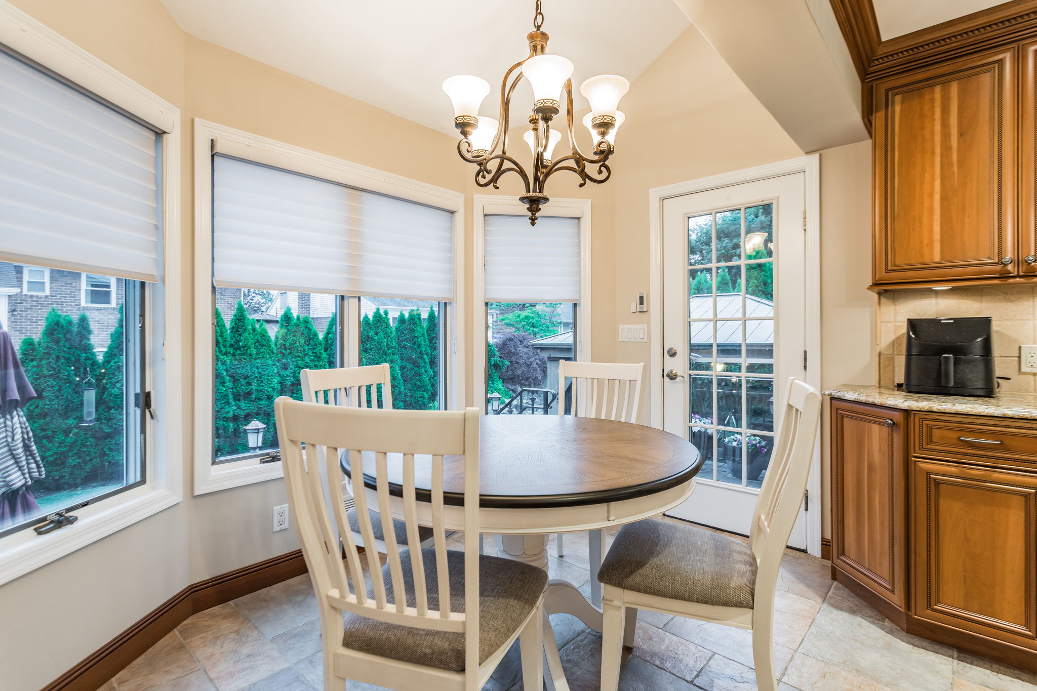  401 Bunker Dr, Oceanside, NY 11572, US Photo 25