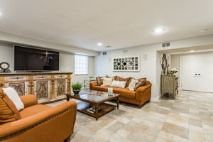  401 Bunker Dr, Oceanside, NY 11572, US Photo 39